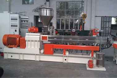 中国 500のKg/Hによって出力される対の押出機機械PP薄片のびんは機械を作ることをリサイクルします 工場